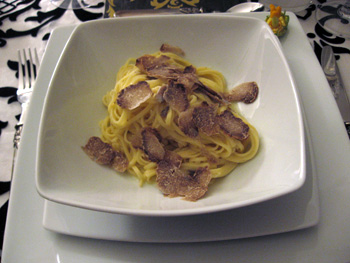 Tagliolini al tartufo marzolino.